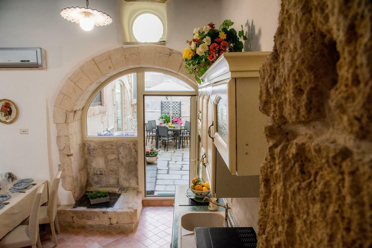 Apartament Ortigia Ancient House Syrakuzy Zewnętrze zdjęcie