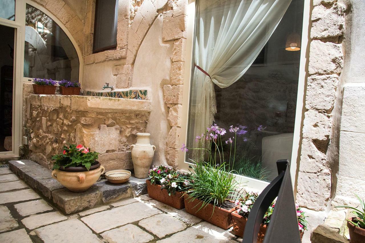 Apartament Ortigia Ancient House Syrakuzy Zewnętrze zdjęcie